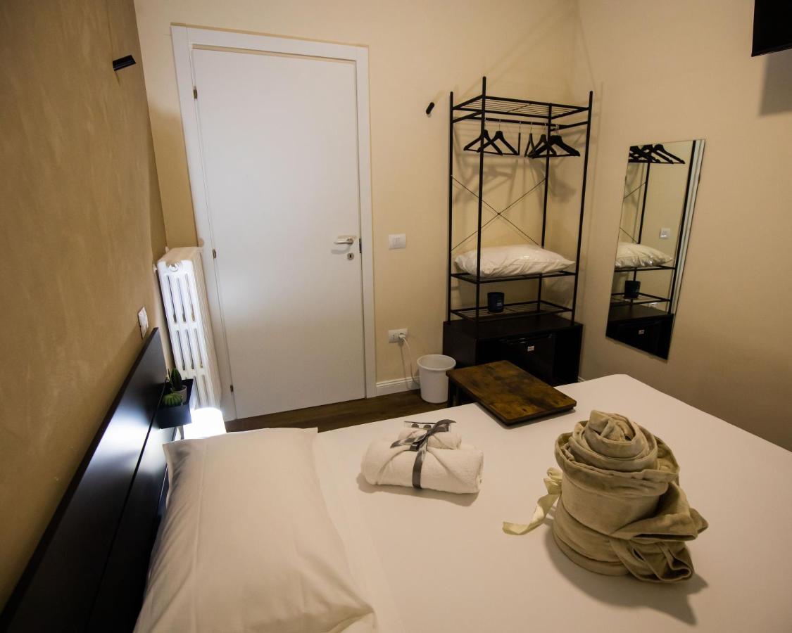 Essential Rooms Кампобассо Екстер'єр фото